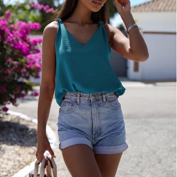 Women’s Tank Top Blouse - Picture 2 of 7